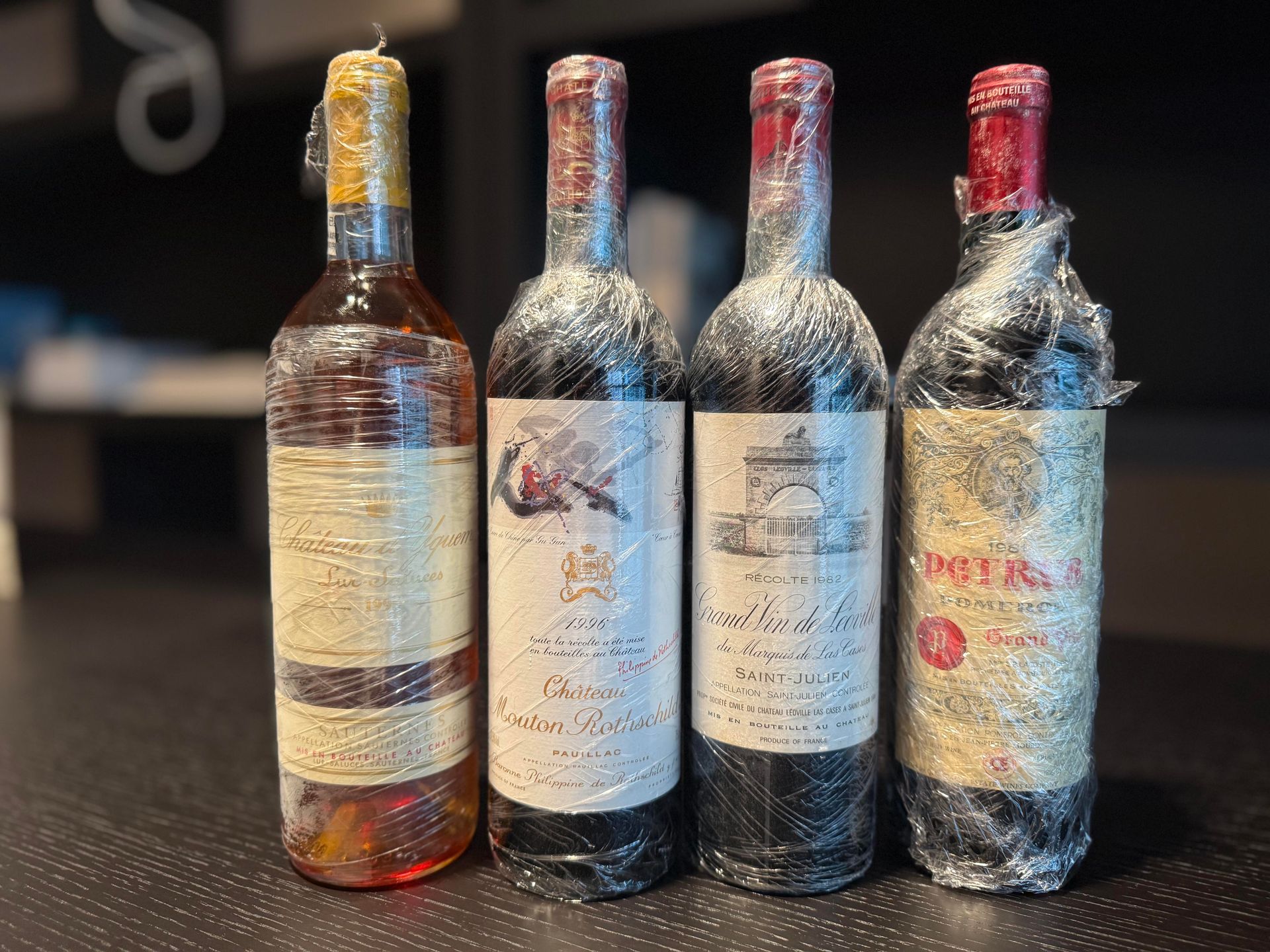 紅酒液位酒塞封膜酒標品相對回收價的影響