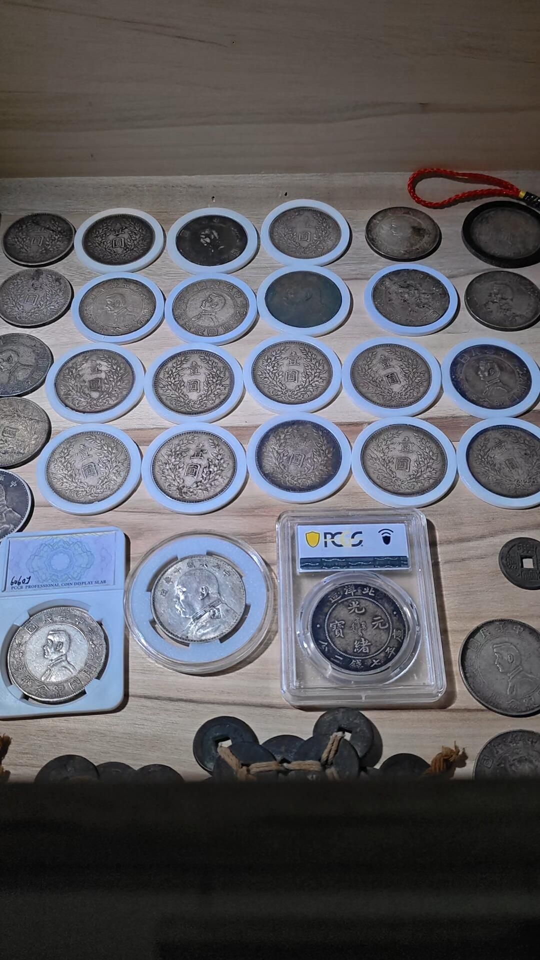 銀元硫化銀薄膜由金黃紅褐藍紫至深色包漿的光學示意