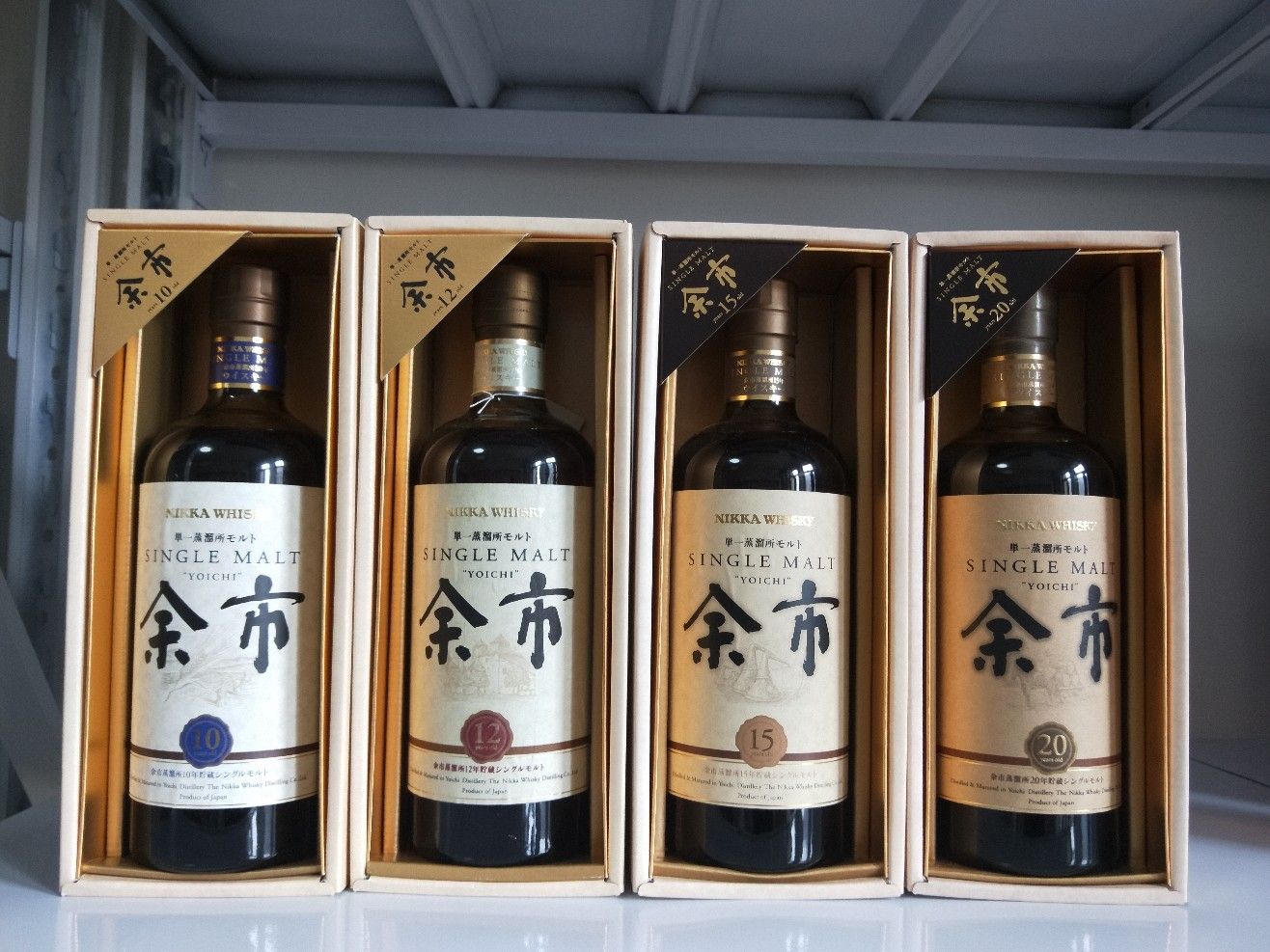 余市 Yoichi 威士忌收藏、盒裝與海風風格展示