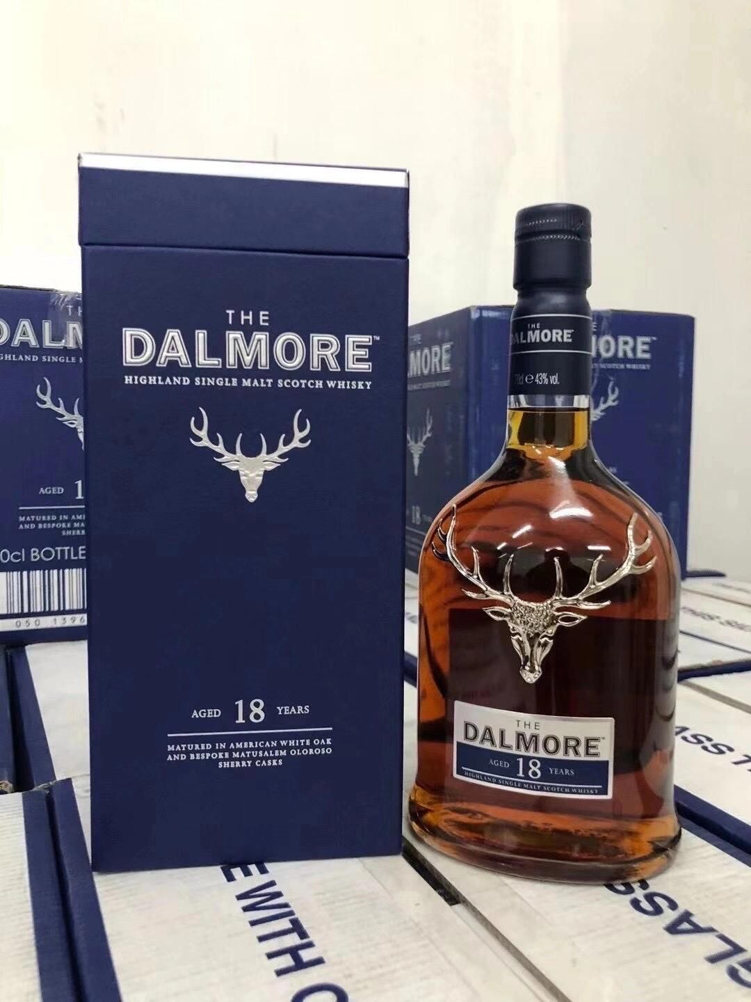 大摩 Dalmore 18 年威士忌，酒色琥珀色澤