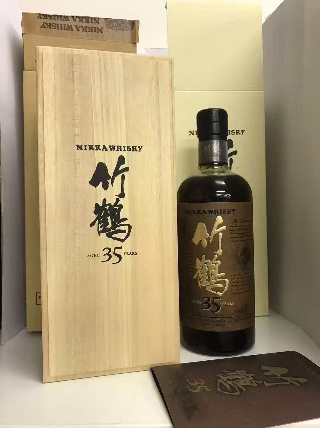 竹鶴 Taketsuru 威士忌與木盒收藏展示