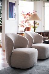 Roselawn fåtölj ljusbeige tyg snurr, en produkt av hög kvalitet till bra pris från Ulfåsa möbler