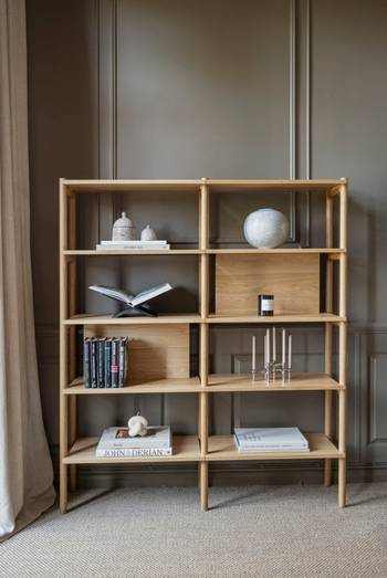 Holton bokhylla hög 140x166 ek, en produkt av hög kvalitet till bra pris från Ulfåsa möbler