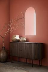 SLIDE Sideboard 150, brunlackad ek, en produkt av hög kvalitet till bra pris från Ulfåsa möbler