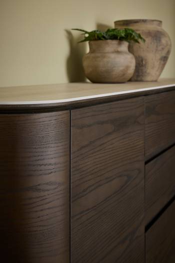 ULLERN Sideboard med keramisk topp, en produkt av hög kvalitet till bra pris från Ulfåsa möbler