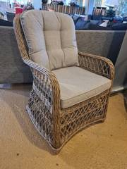 Hastings karmstol öppen flätning, seagrass, en produkt av hög kvalitet till bra pris från Ulfåsa möbler