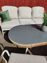 Olivia lounge soffa 3+1+1 med bord twist/vit/beige inkl allväders dynor, en produkt av hög kvalitet till bra pris från Ulfåsa möbler