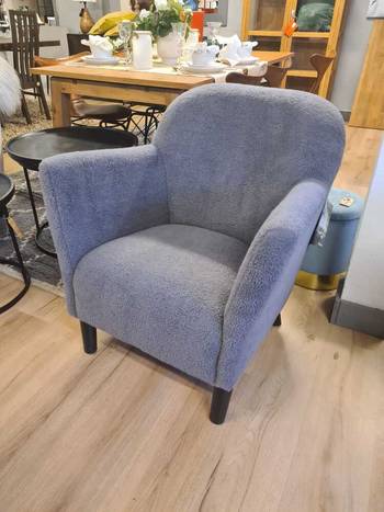 LYDIA Fåtölj grå, en produkt av hög kvalitet till bra pris från Ulfåsa möbler