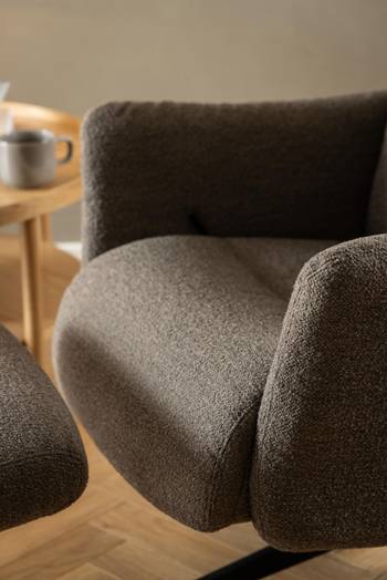 Vilstol med fotpall, en produkt av hög kvalitet till bra pris från Ulfåsa möbler