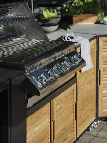 Fornax utekök Svart/teak, en produkt av hög kvalitet till bra pris från Ulfåsa möbler