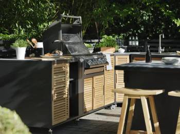 Fornax utekök Svart/teak, en produkt av hög kvalitet till bra pris från Ulfåsa möbler