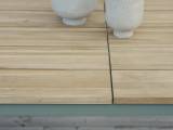 Nox matbord Dusty Green/teak, en produkt av hög kvalitet till bra pris från Ulfåsa möbler