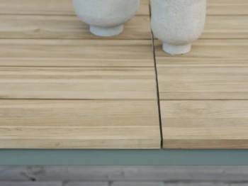 Nox matbord Dusty Green/teak, en produkt av hög kvalitet till bra pris från Ulfåsa möbler