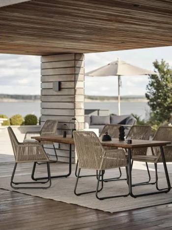 Nolli matbord Svart/teak, en produkt av hög kvalitet till bra pris från Ulfåsa möbler