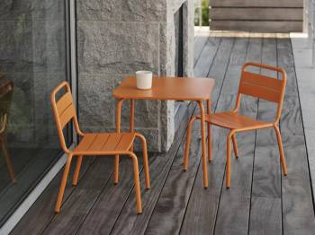 Nera barnbord Orange, en produkt av hög kvalitet till bra pris från Ulfåsa möbler