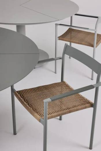 Peace matbord Nordic Green, en produkt av hög kvalitet till bra pris från Ulfåsa möbler