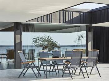 Nox matbord Antracit/Teak, en produkt av hög kvalitet till bra pris från Ulfåsa möbler