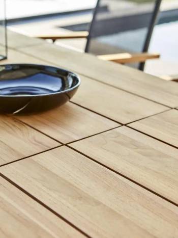 Nox matbord Antracit/Teak, en produkt av hög kvalitet till bra pris från Ulfåsa möbler