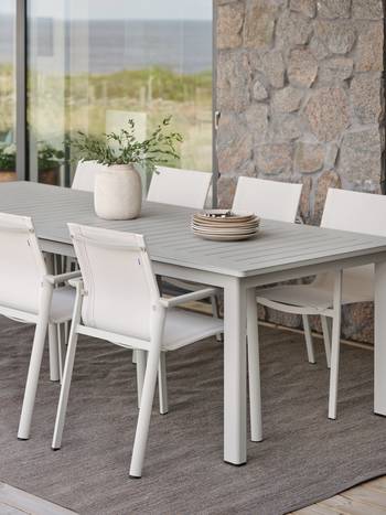 Lomma XL matbord Light Grey, en produkt av hög kvalitet till bra pris från Ulfåsa möbler