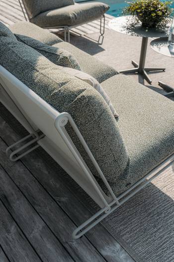 Blixt loungefåtölj Light Grey/Teddy Verde, en produkt av hög kvalitet till bra pris från Ulfåsa möbler