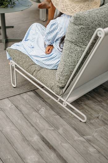 Blixt loungefåtölj Light Grey/Teddy Verde, en produkt av hög kvalitet till bra pris från Ulfåsa möbler