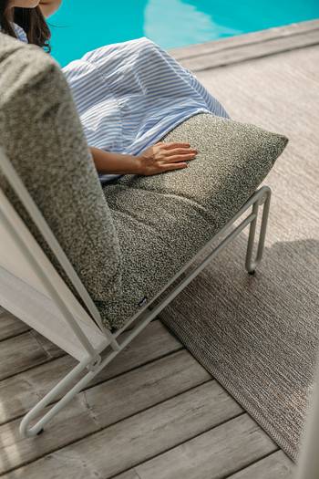 Blixt loungefåtölj Light Grey/Teddy Verde, en produkt av hög kvalitet till bra pris från Ulfåsa möbler