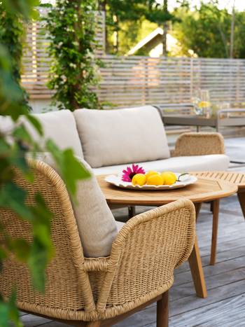 Lily 2,5-sits soffa Twist Straw/Plush Wheat, en produkt av hög kvalitet till bra pris från Ulfåsa möbler