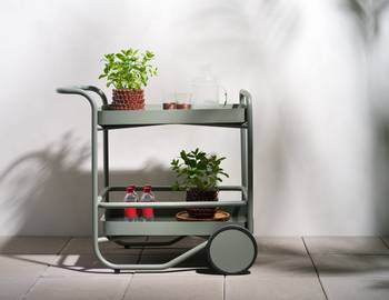 Trolly serveringsvagn Dusty Green, en produkt av hög kvalitet till bra pris från Ulfåsa möbler