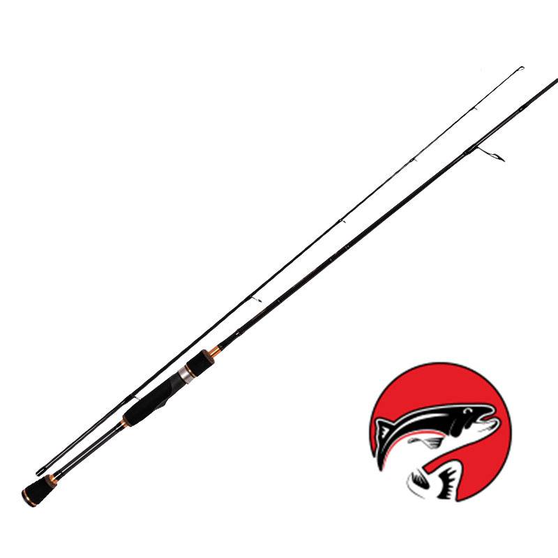 Tvådelat Armada Bronze Feather spö på 225 cm med robust kolfiberklinga och EVA-handtag, anpassat för stora beten och tungt predatorfiske.