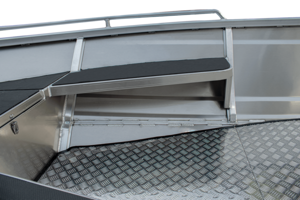 Kimple 550 Adventure aluminiumbåt sedd från sidan anpassad för fiske och fritidsbruk