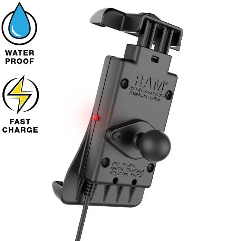 RAM® Quick-Grip™ 15W vattentät trådlös laddningshållare för smartphone monterad på fordon eller båt.