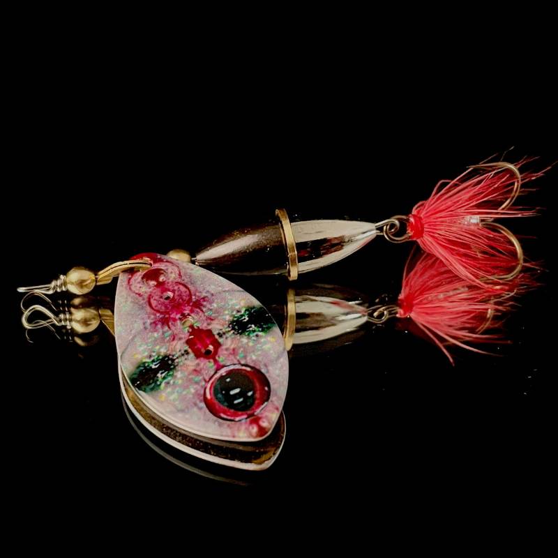 Wipp Custom Red Ghost 15 g spinnare – svensk kvalitetsmodell för abborre och gädda.