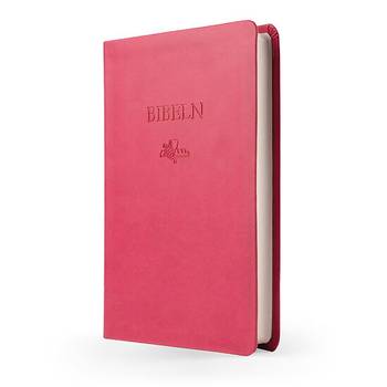 Svenska Folkbibeln 2015, slimline, rosa konstskinn, en produkt från Nya Musik som utvecklar och engagerar människor i alla åldrar.