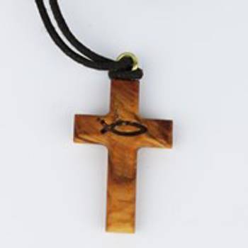 Halsband - Kors / Fisktecknet - Tillverkad i olivträ - 4cm, en produkt från Nya Musik som utvecklar och engagerar människor i alla åldrar.