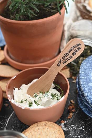 Smörkniv - Gode Gud välsigna maten, en produkt från Nya Musik som utvecklar och engagerar människor i alla åldrar.