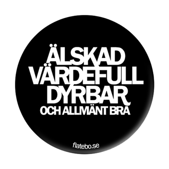 Knapp - Älskad, värdefull, dyrbar - Svart, en produkt från Nya Musik som utvecklar och engagerar människor i alla åldrar.