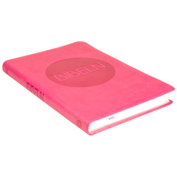 Bibel 2000 slimline rosa konstskinn, en produkt från Nya Musik som utvecklar och engagerar människor i alla åldrar.