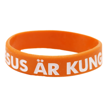 Armband - Silikon barnstrl - Jesus är kung - Orange, en produkt från Nya Musik som utvecklar och engagerar människor i alla åldrar.