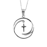 Halssmycke - Kors i cirkel - Silverplätering - 20 mm, en produkt från Nya Musik som utvecklar och engagerar människor i alla åldrar.