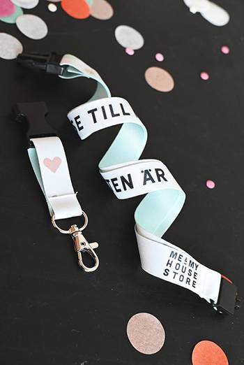 Nyckelband - Se till mig som liten är, en produkt från Nya Musik som utvecklar och engagerar människor i alla åldrar.