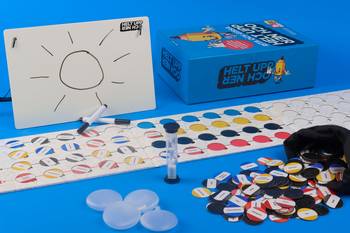 Helt upp och ner - Brädspel, en produkt från Nya Musik som utvecklar och engagerar människor i alla åldrar.