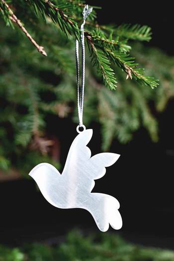 Hängdekoration - Duva - rostfritt stål, en produkt från Nya Musik som utvecklar och engagerar människor i alla åldrar.