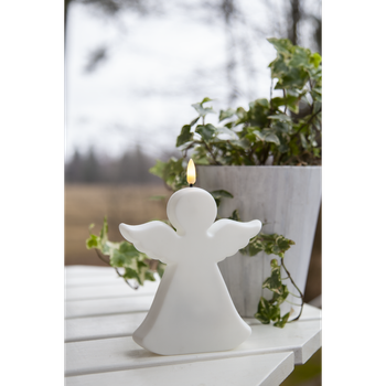 Ängel i plast med led-ljus, en produkt från Nya Musik som utvecklar och engagerar människor i alla åldrar.