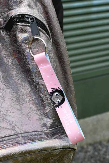 Nyckelband kort - Du räknas - rosa, en produkt från Nya Musik som utvecklar och engagerar människor i alla åldrar.