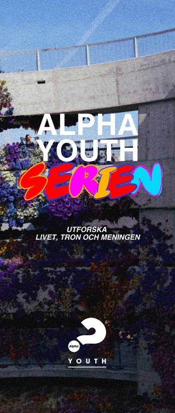 Rollup: Alpha Youth Serien (färgglad text), en produkt från Nya Musik som utvecklar och engagerar människor i alla åldrar.