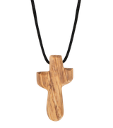 Halssmycke – Kors - Olivträ, en produkt från Nya Musik som utvecklar och engagerar människor i alla åldrar.