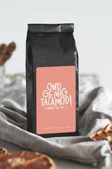 Te - Gud, ge mig tålamod - jordgubb grädde, en produkt från Nya Musik som utvecklar och engagerar människor i alla åldrar.