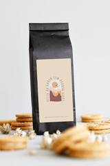 Te - Detta är dagen - rabarberpaj, en produkt från Nya Musik som utvecklar och engagerar människor i alla åldrar.