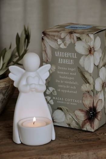 Ljusstake - Ängel - Värdefull - Inkl. gåvobox, en produkt från Nya Musik som utvecklar och engagerar människor i alla åldrar.