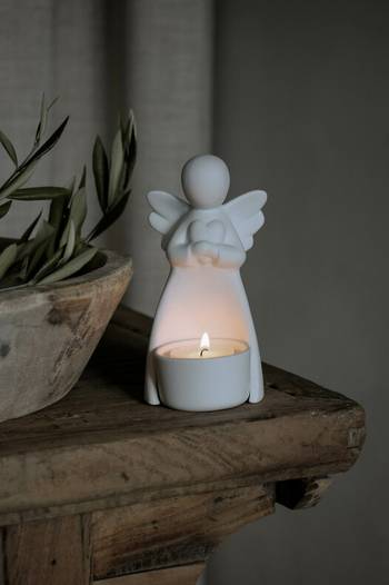 Ljusstake - Ängel - Värdefull - Inkl. gåvobox, en produkt från Nya Musik som utvecklar och engagerar människor i alla åldrar.